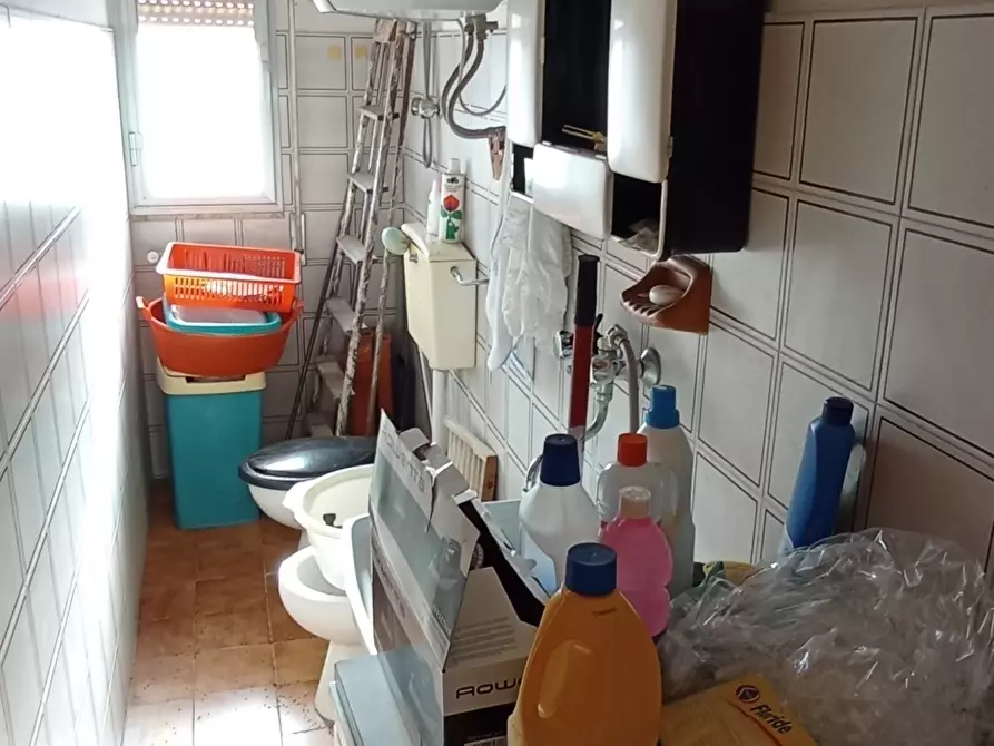 Immagine 7 di Pentalocale in vendita  a Ragusa