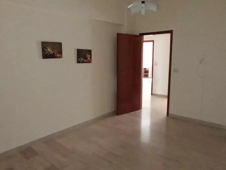 Immagine 11 di Quadrilocale in vendita  a Ragusa