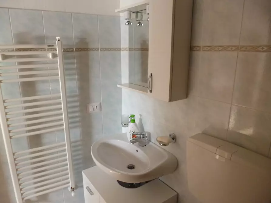 Immagine 7 di Stanza singola in affitto  a Ragusa