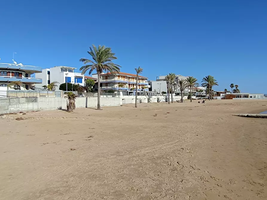 Immagine 15 di Trilocale in vendita  a Ragusa