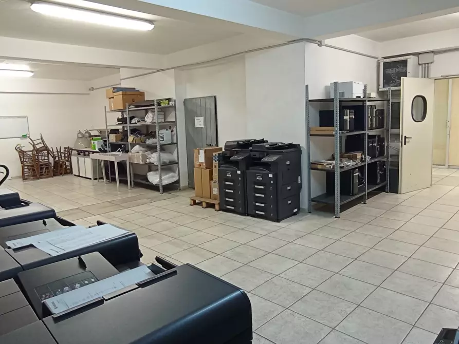 Immagine 18 di Ufficio in vendita  a Ragusa