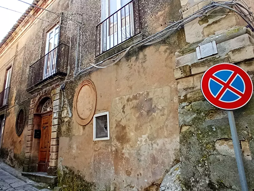 Immagine 30 di Casa indipendente in vendita  a Chiaramonte Gulfi