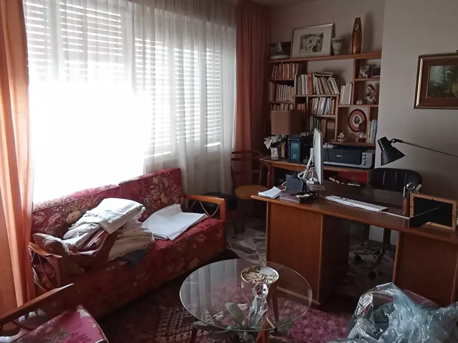 Immagine 10 di Appartamento in affitto  a Ragusa