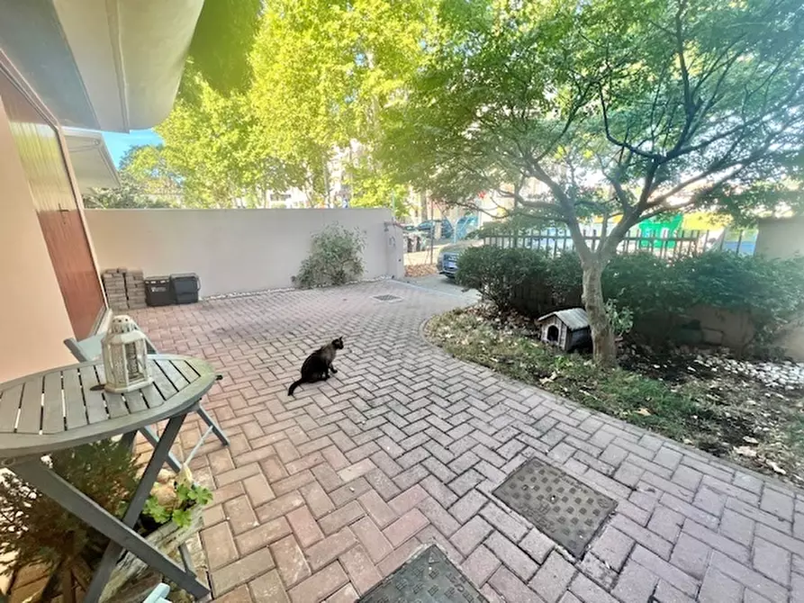 Immagine 41 di Trilocale in vendita  a Cesena