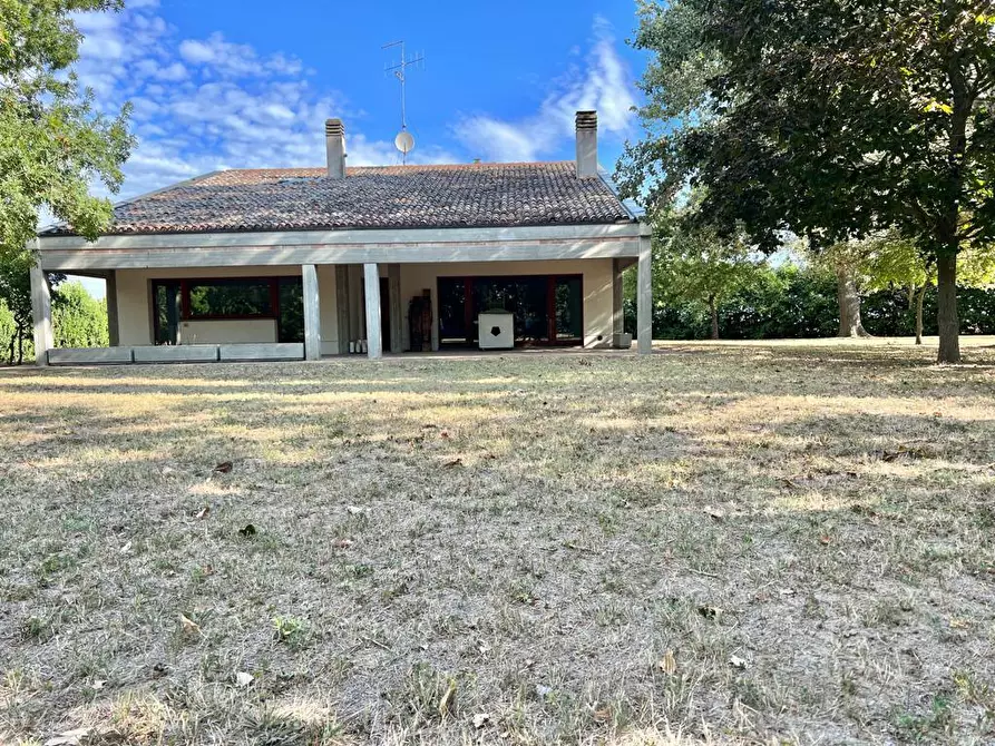 Immagine 36 di Villa in vendita  a Cesena