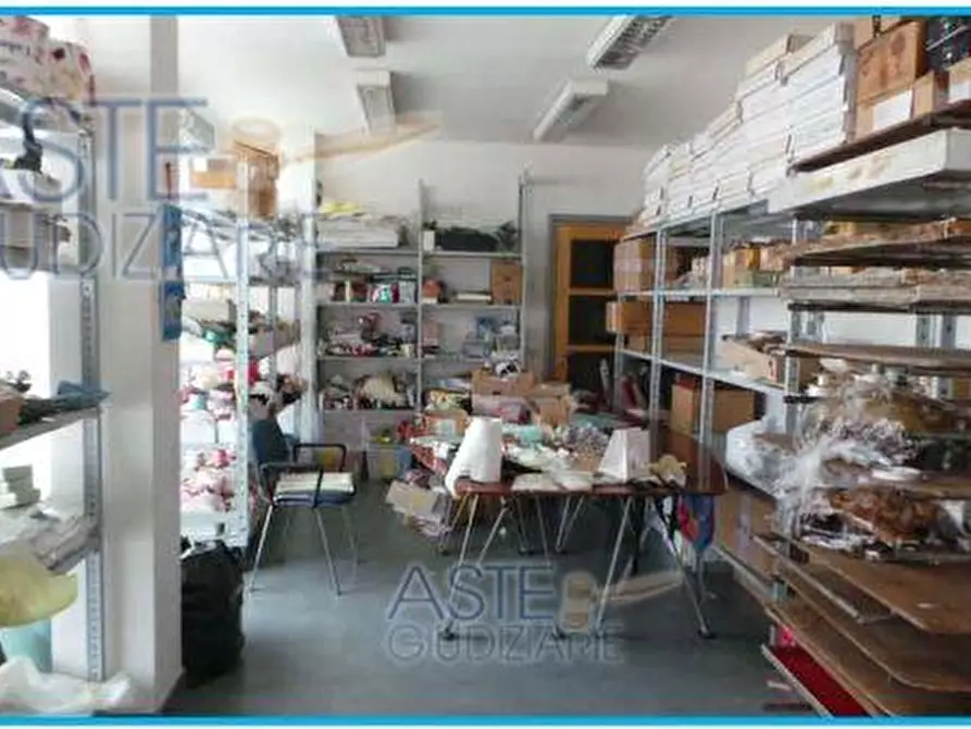 Immagine 2 di Laboratorio in vendita  a Morciano Di Romagna