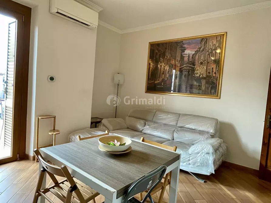 Immagine 2 di Trilocale in vendita  in Via Dei Peri 46 a Aprilia