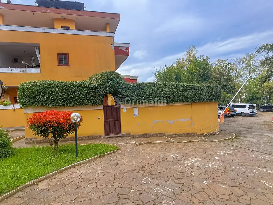 Immagine 15 di Trilocale in vendita  in Via Leonida Rech 58 a Roma