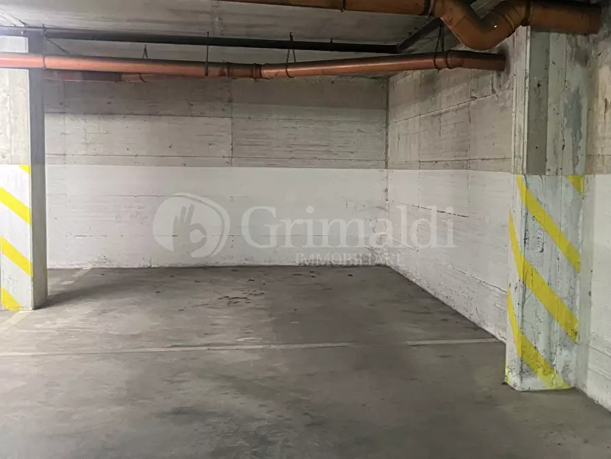 Immagine 1 di Garage in affitto  in Via Trieste a Nettuno