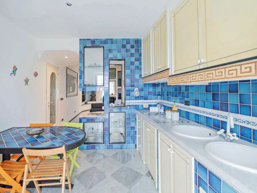 Immagine 16 di Trilocale in vendita  a Sestri Levante