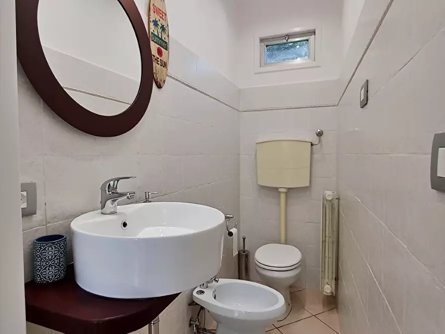 Immagine 19 di Trilocale in vendita  in Via Olanda 159 a Sestri Levante