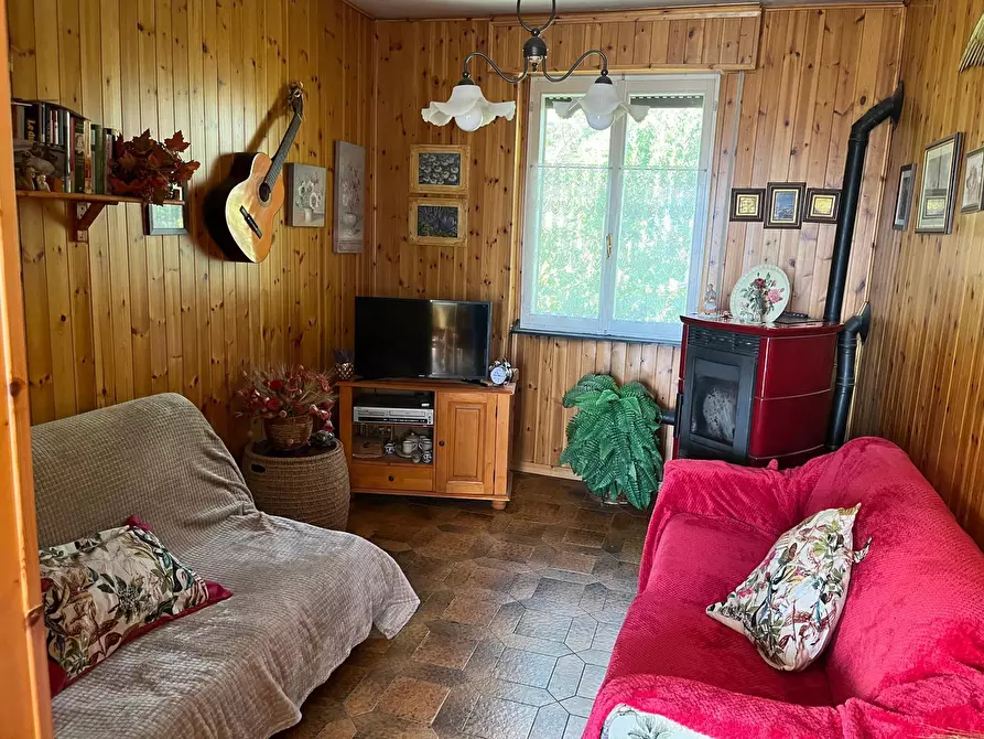 Immagine 10 di Bilocale in vendita  in Villaggio la Crocetta Tavarone 6 a Maissana