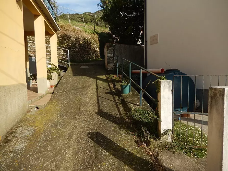 Immagine 4 di Trilocale in vendita  in Via Carotole 26 a Castiglione Chiavarese