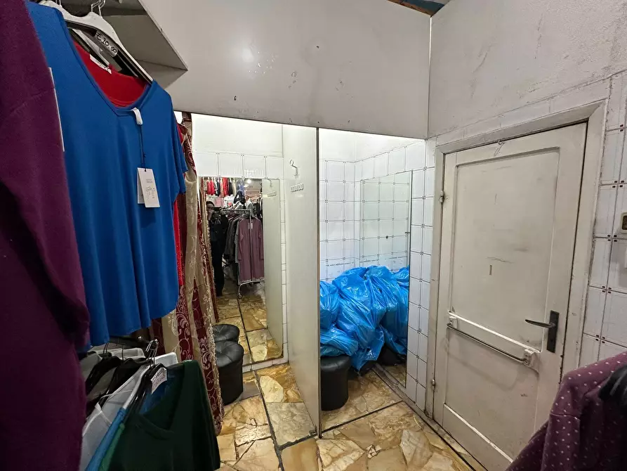 Immagine 5 di Locale commerciale in vendita  in Via Magenta 15 a Chiavari