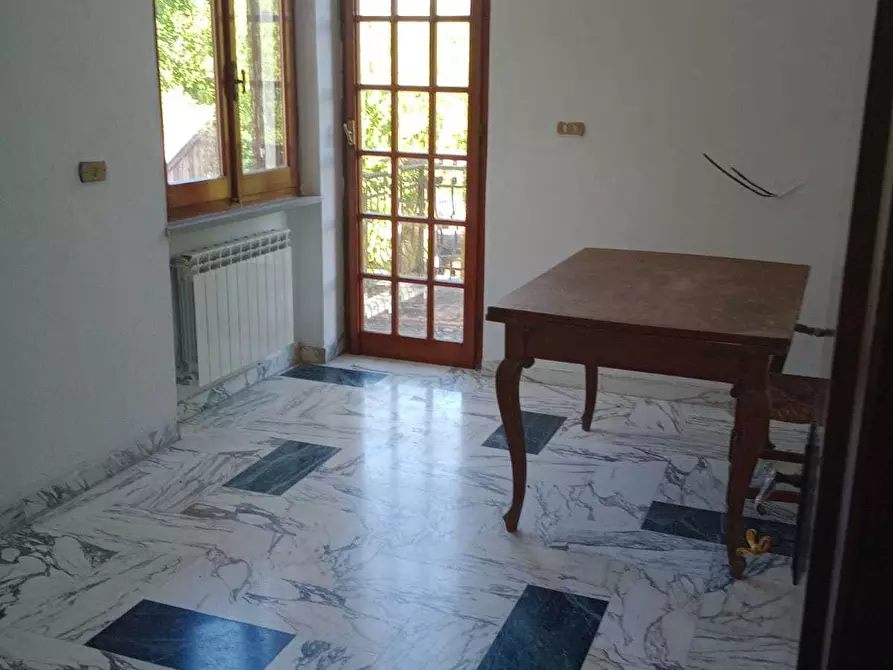 Immagine 5 di Villa in vendita  a Borghetto Di Vara