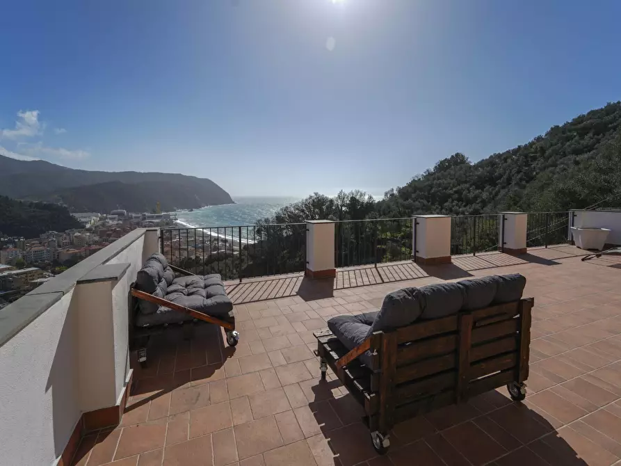 Immagine 16 di Appartamento in vendita  in Via Villa Ginestra 23 a Sestri Levante