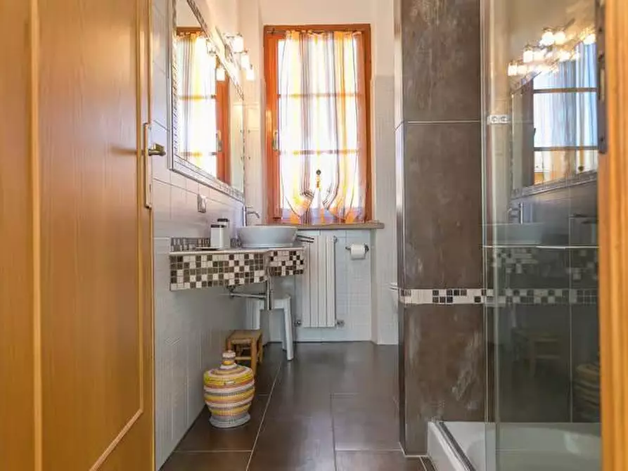 Immagine 31 di Trilocale in vendita  a Rosignano Marittimo