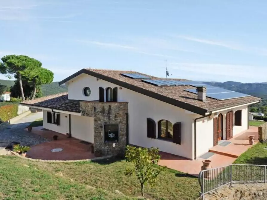 Immagine 9 di Villa in affitto  a Livorno