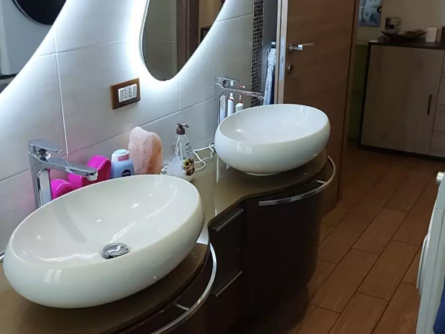 Immagine 5 di Trilocale in vendita  a Livorno