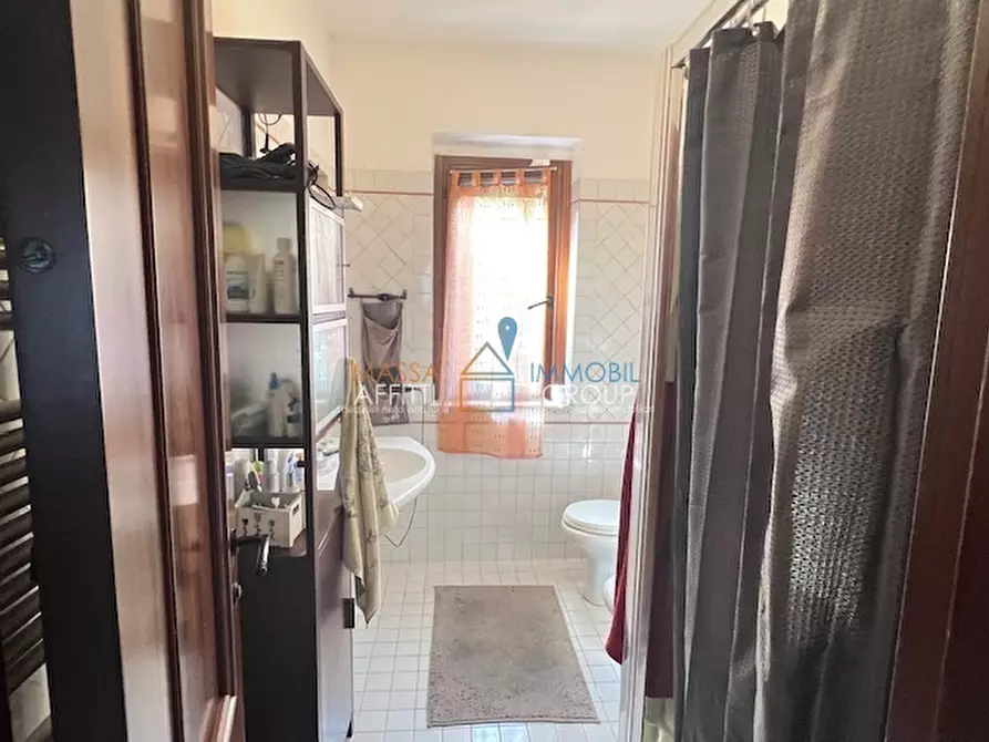 Immagine 18 di Villa in vendita  in Via Tinelli 33 a Massa