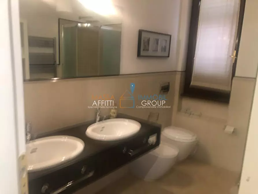 Immagine 33 di Villetta a schiera in affitto  in Viale della Repubblica 41 a Massa