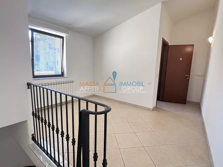 Immagine 16 di Trilocale in vendita  in Viale Giacomo Puccini 4 a Massa