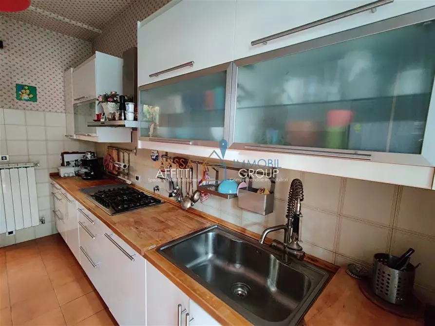 Immagine 8 di Pentalocale in vendita  in Via Ferdinando Rossi 12 a Massa