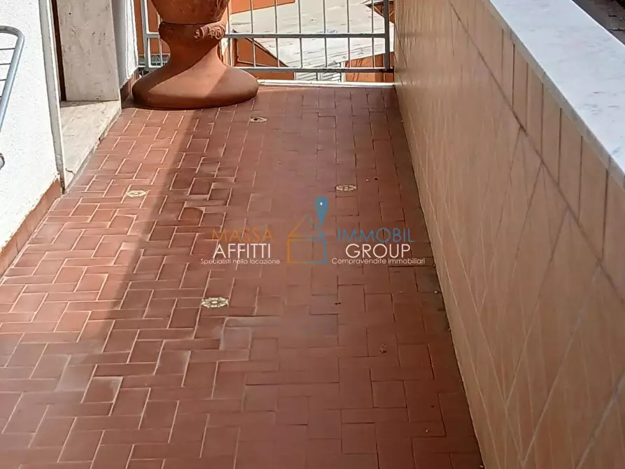 Immagine 8 di Quadrilocale in vendita  in Viale Eugenio Chiesa 21 a Massa