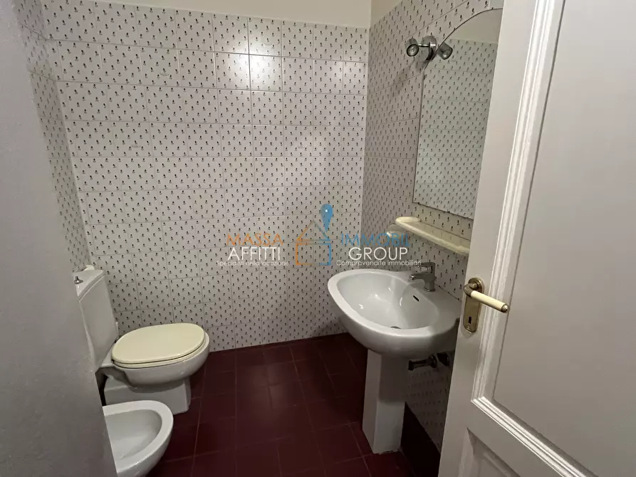 Immagine 7 di Pentalocale in affitto  in Via Godola 28/A a Massa