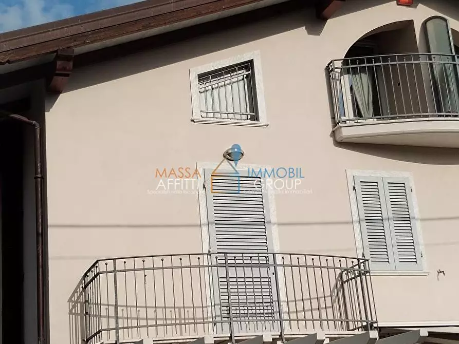 Immagine 3 di Porzione di casa in vendita  in Via Benedetto Croce 14 a Massa