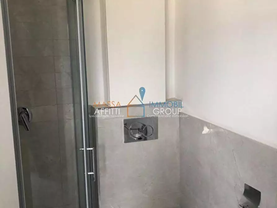 Immagine 11 di Pentalocale in vendita  in Via Ronchi 154 a Massa