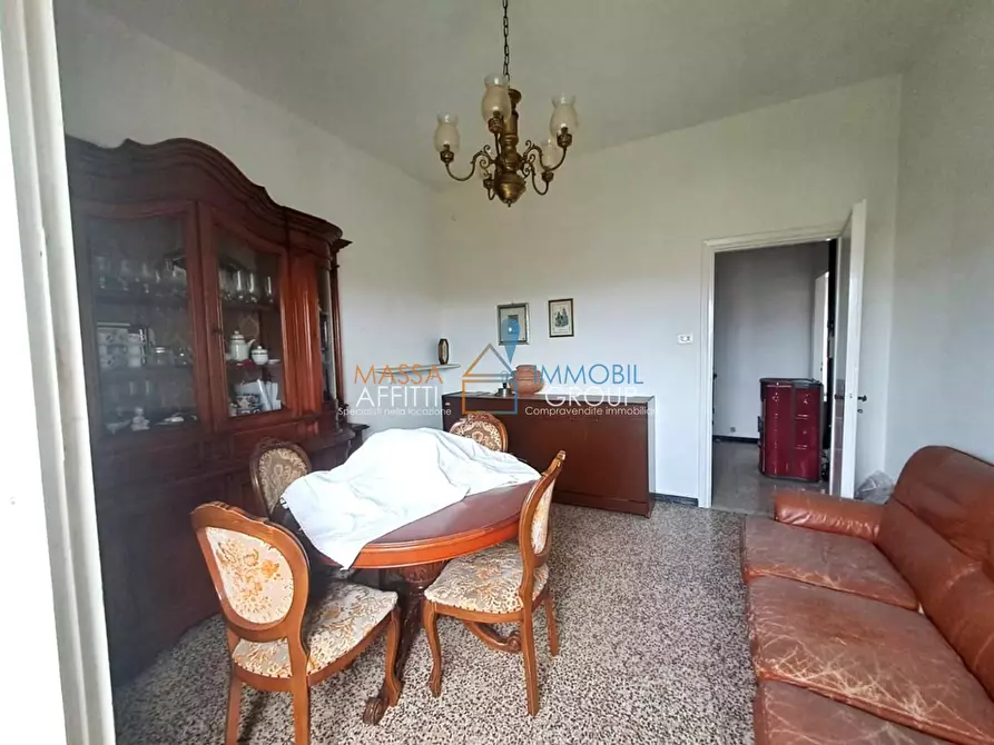 Immagine 6 di Quadrilocale in vendita  in Viale Roma 246 a Massa