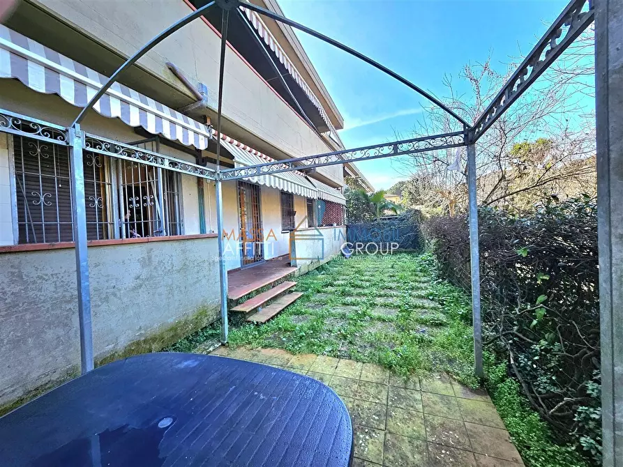 Immagine 1 di Quadrilocale in vendita  in Via Mura dei Frati 24 a Massa