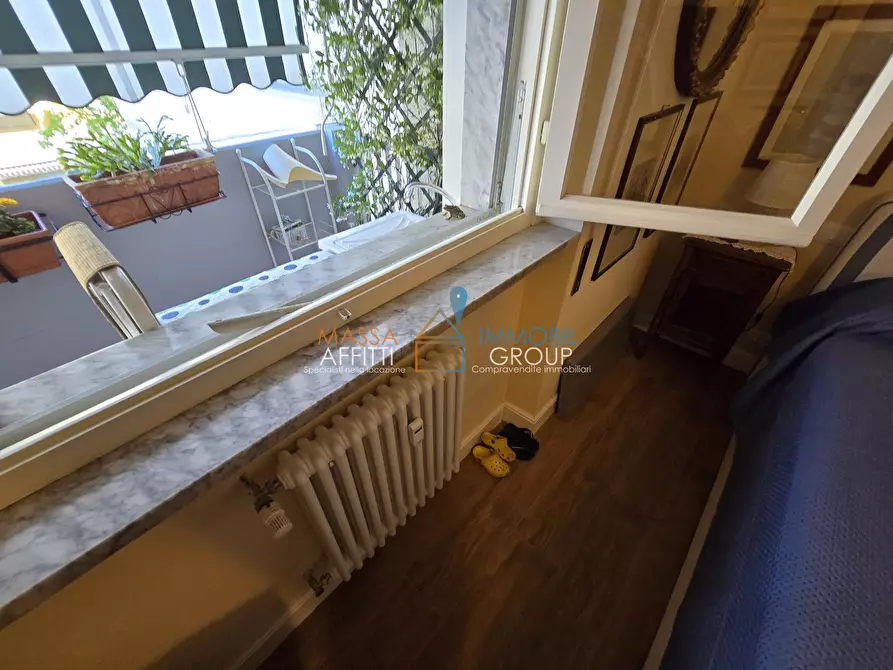 Immagine 14 di Bilocale in vendita  in Via dei Mille 69 a Carrara
