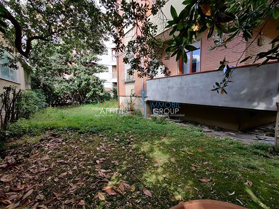 Immagine 2 di Pentalocale in vendita  in Via Ferdinando Rossi 12 a Massa