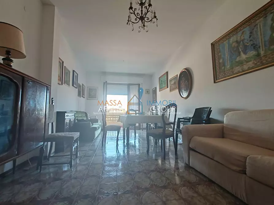 Immagine 9 di Quadrilocale in vendita  in Viale Galileo Galilei 80 a Carrara