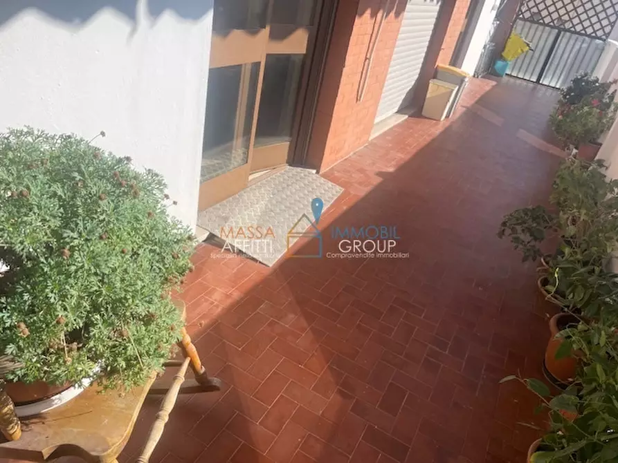 Immagine 8 di Pentalocale in vendita  in Viale Giacomo Puccini 26 a Massa