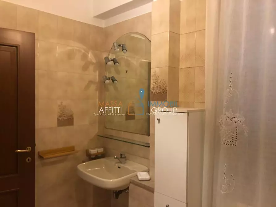 Immagine 16 di Porzione di casa in affitto  in Via Romana 202 a Massa