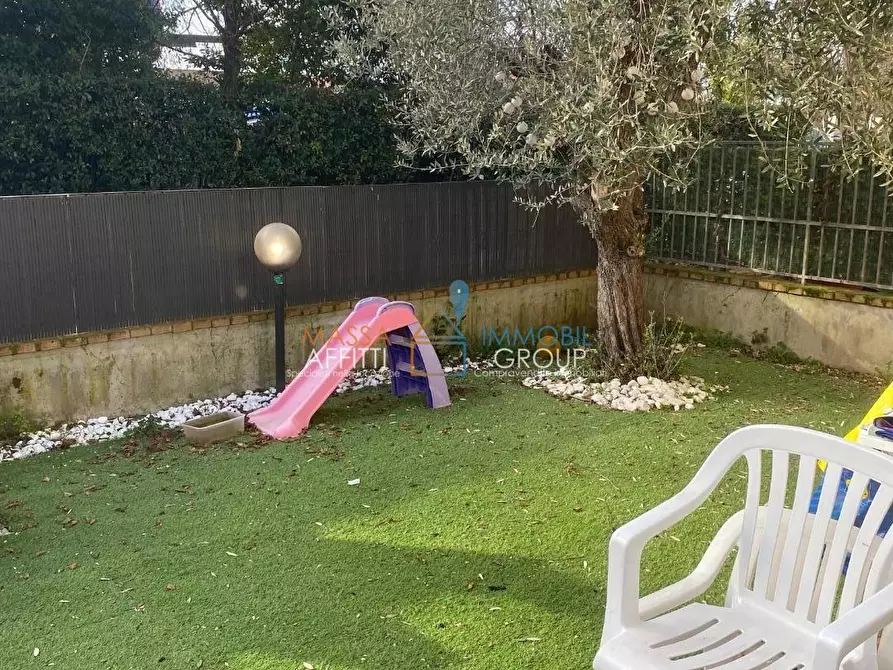 Immagine 4 di Quadrilocale in vendita  in Via Fiume 90 a Massa