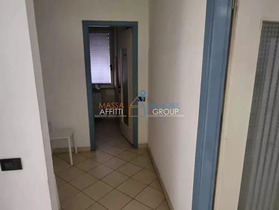 Immagine 12 di Pentalocale in vendita  in Viale Eugenio Chiesa 60 a Massa