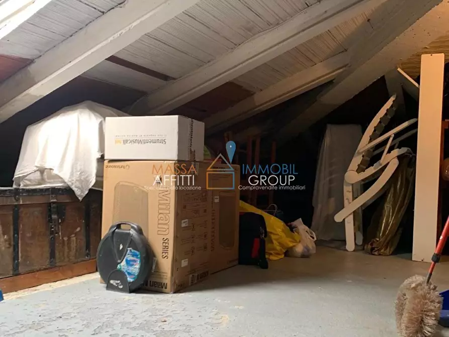 Immagine 14 di Appartamento in vendita  in Viale Stazione 61 a Massa