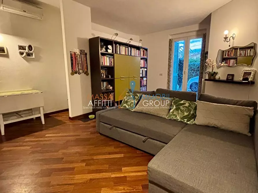 Immagine 2 di Pentalocale in vendita  in Via Puliche 235 a Massa