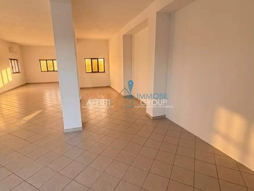 Immagine 3 di Ufficio in affitto  in Viale XX Settembre 187 a Carrara