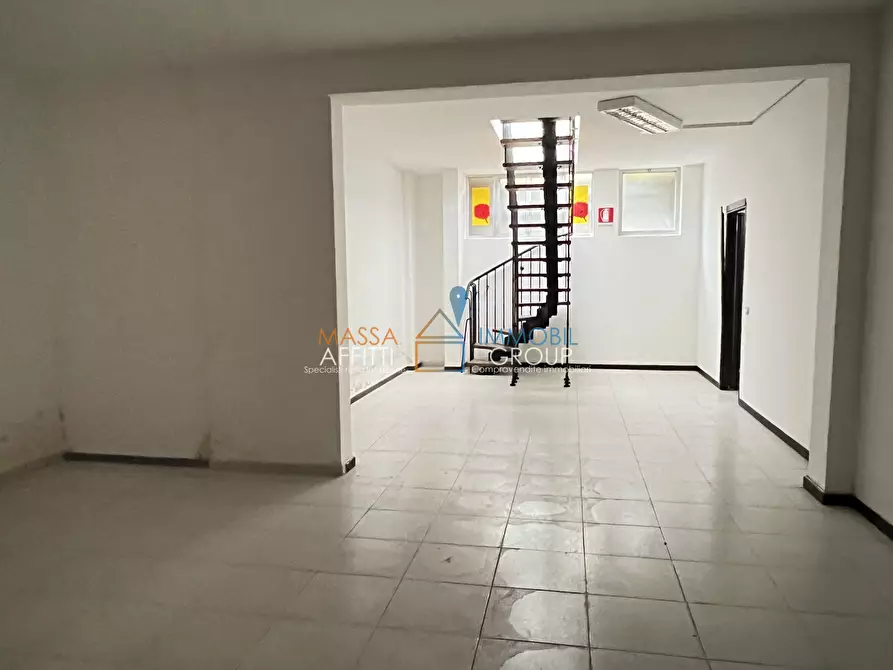 Immagine 15 di Ufficio in affitto  in Via Dante Marchetti 12 a Massa