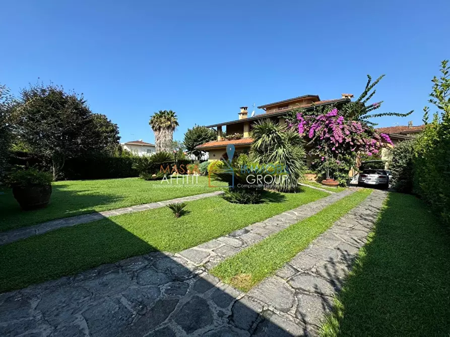 Immagine 45 di Villa in vendita  in via Rosseti e Bandini 55 a Forte Dei Marmi
