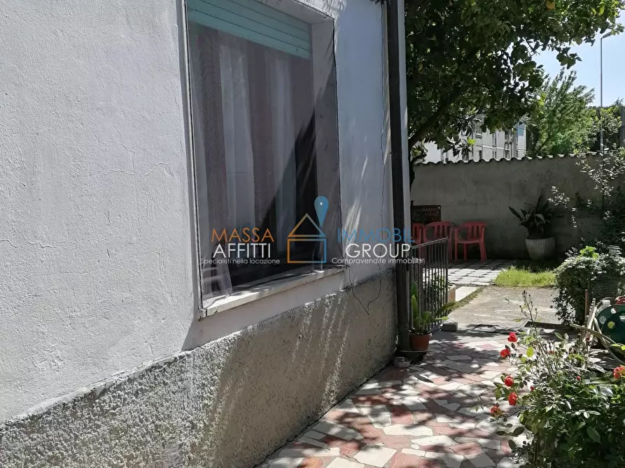 Immagine 6 di Porzione di casa in vendita  in Viale Monzoni 2TER a Carrara