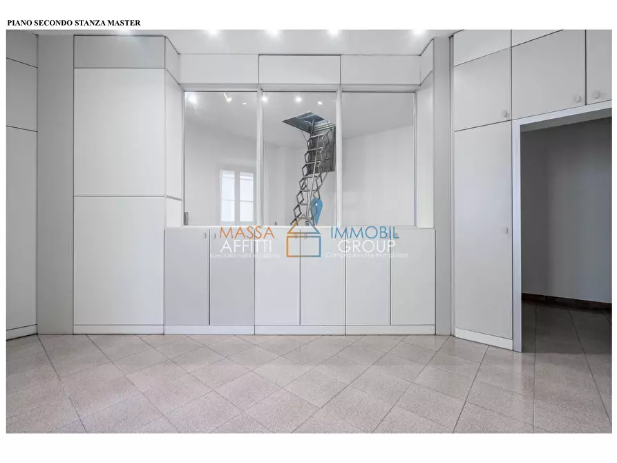 Immagine 9 di Palazzo in affitto  in Via Cairoli 30 a Massa