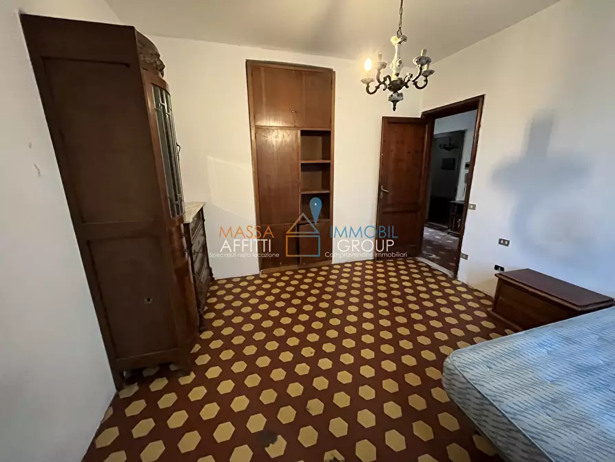 Immagine 19 di Terratetto in vendita  a Massa