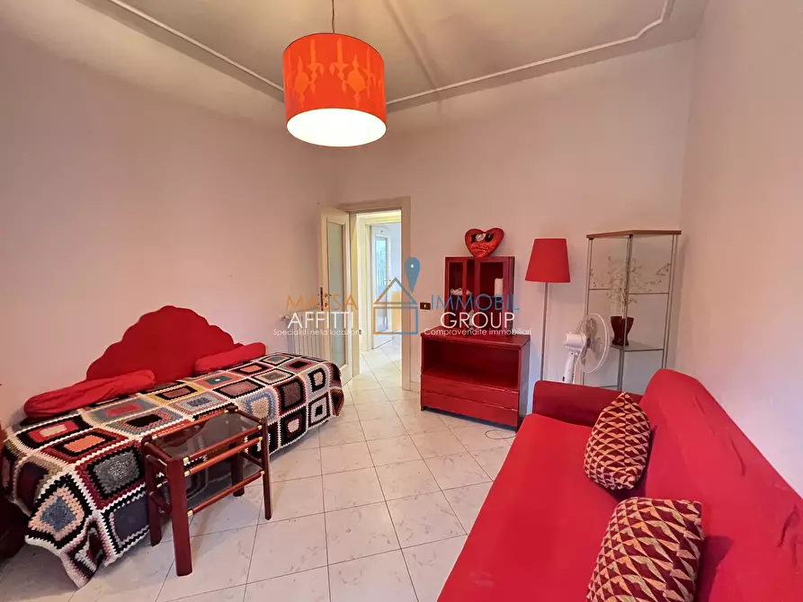 Immagine 11 di Porzione di casa in vendita  in Via dei Lecci 3 a Massa