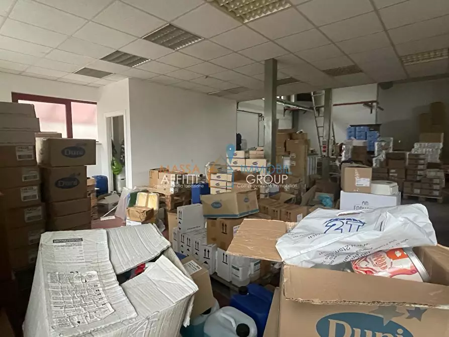Immagine 3 di Attività artigianale in affitto  in Via del Bravo 4 a Carrara